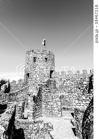 【モノクローム】ムーアの城壁-ポルトガル 【モノクローム】ムーアの城壁-ポルトガル 38467218