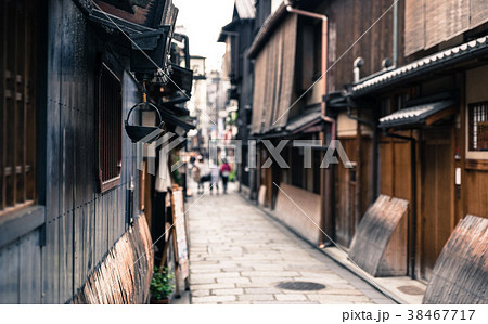京都　祇園の路地 38467717