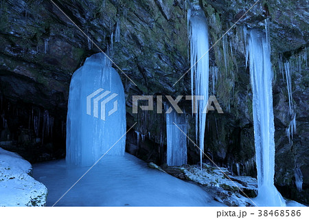 滝裏祠の氷結 滝裏祠の氷結 38468586