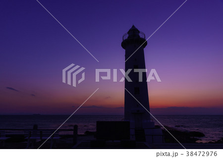 野間灯台の夕暮れ 38472976