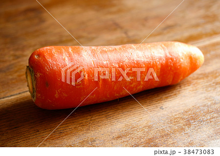 大きな人参 38473083
