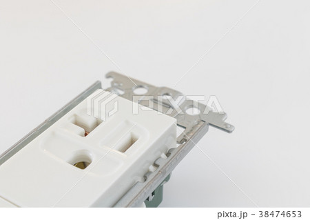 三端子コンセントの分解 38474653