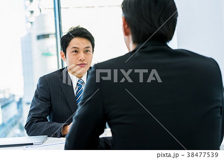 ビジネスマン、デスク、面談、人事、コーチング 38477539