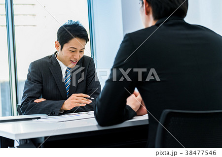 ビジネスマン、デスク、面談、人事、コーチング ビジネスマン、デスク、面談、人事、コーチング 38477546