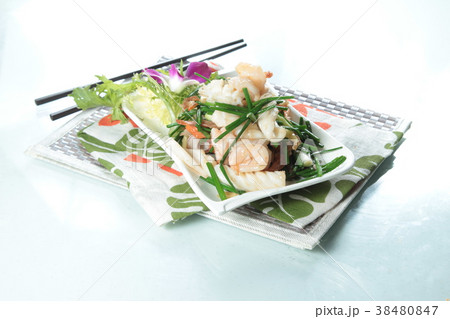 seafood cuisine 38480847
