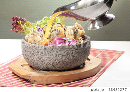 seafood cuisine 38483277