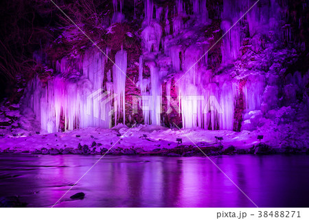 三十槌の氷柱 みそつちのつらら ライトアップ夜景 (埼玉県秩父市) 2018年2月 三十槌の氷柱 みそつちのつらら ライトアップ夜景 (埼玉県秩父市) 2018年2月 38488271