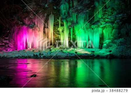 三十槌の氷柱 みそつちのつらら ライトアップ夜景 (埼玉県秩父市) 2018年2月 三十槌の氷柱 みそつちのつらら ライトアップ夜景 (埼玉県秩父市) 2018年2月 38488279