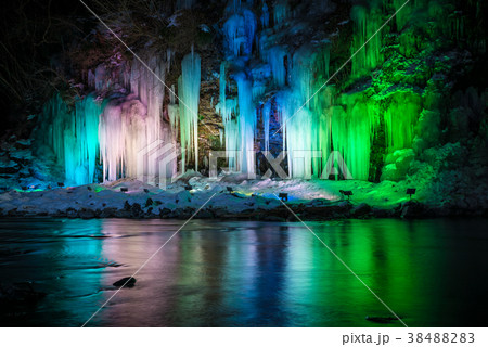 三十槌の氷柱 みそつちのつらら ライトアップ夜景 (埼玉県秩父市) 2018年2月 三十槌の氷柱 みそつちのつらら ライトアップ夜景 (埼玉県秩父市) 2018年2月 38488283