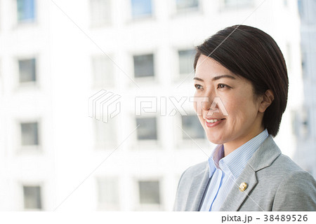 女性弁護士 ミドル オフィス イメージ 38489526