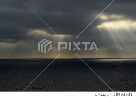 水平線 岩 石 38493931