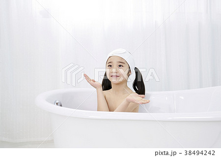 少女 女の子 子供 38494242