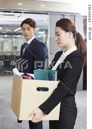 ビジネスマン ビジネスウーマン 横顔 38494462