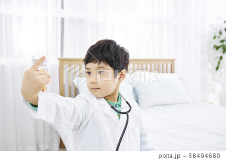 男 男性 男の子 38494680