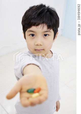 男 男性 男の子 38494692
