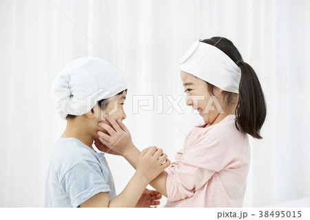 笑顔 微笑 微笑み 38495015