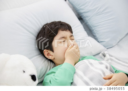 男 男性 男の子 38495055