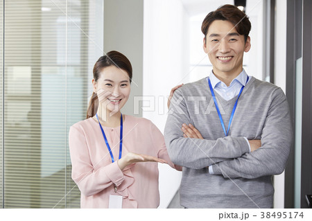 笑顔 微笑 微笑み 38495174