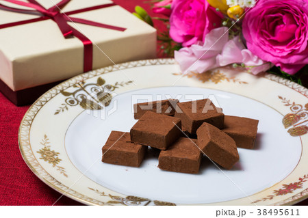 バレンタインデー　生チョコレート 38495611
