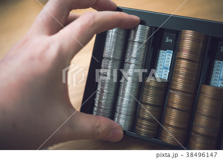 お金 38496147