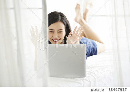女性 リラックス 女性 リラックス 38497937