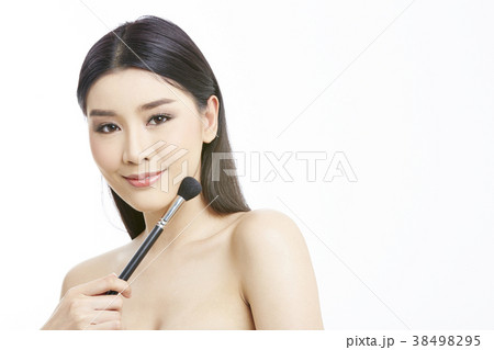 アジア人女性のビューティーシリーズ　メイク 38498295
