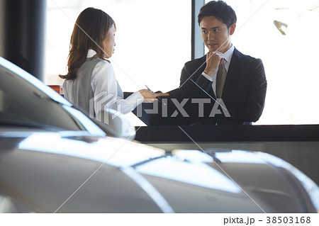 自動車ディーラー　社員　男女 38503168