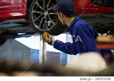 自動車整備 ピット 整備士 自動車整備 ピット 整備士 38503506