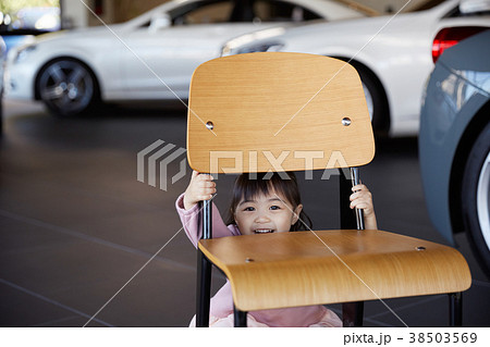 自動車ディーラー 女の子 ポートレート 自動車ディーラー 女の子 ポートレート 38503569
