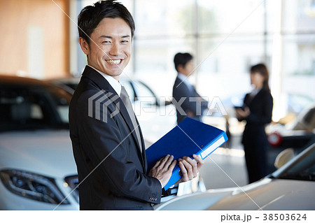 自動車ディーラー 男性社員 ポートレート 自動車ディーラー 男性社員 ポートレート 38503624