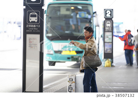 空港の男性 空港の男性 38507132