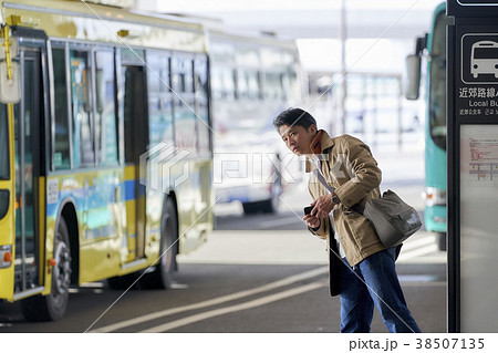 空港の男性 38507135