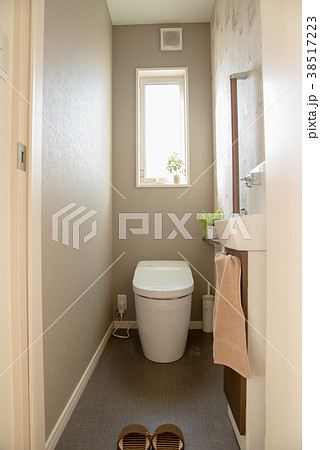 住宅のトイレ 住宅のトイレ 38517223
