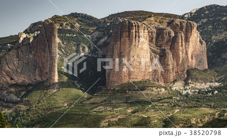 Riglos Mallets, rocks and town 38520798