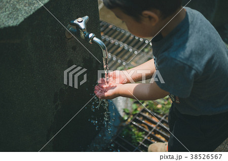 3 years old  38526567