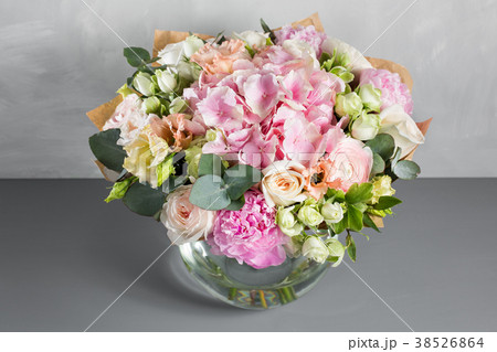 Still life with a bouquet of flowers. the florist Still life with a bouquet of flowers. the florist 38526864