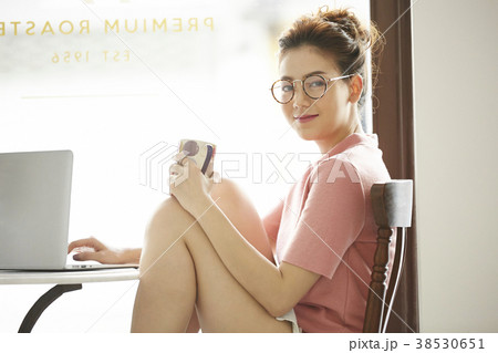 女性 リラックス 女性 リラックス 38530651