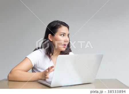 asian woman practice present to other asian woman practice present to other 38533894