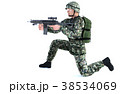 銃を構える男性　コンバット装備 膝付き待機ポーズ 38534069