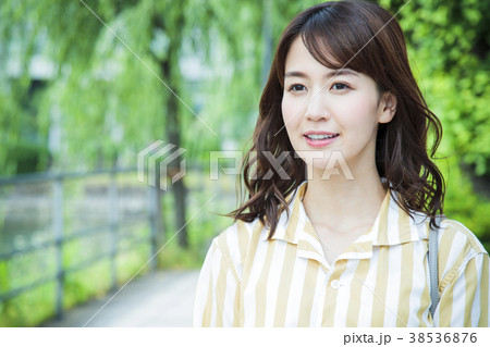 女性 ビジネス OL 通勤 女性 ビジネス OL 通勤 38536876