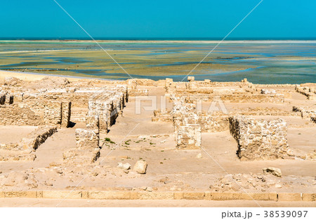 Ancient ruins at Bahrain Fort. A UNESCO World 38539097