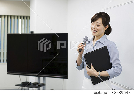 ビジネス　講師　先生 38539648