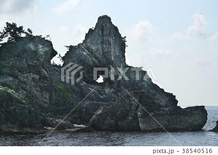 曽々木海岸の窓岩 38540516