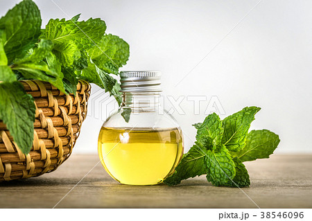 Aroma essential oil from a peppermint  38546096