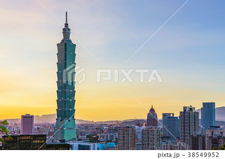 Taipei 101 during sunset 38549952