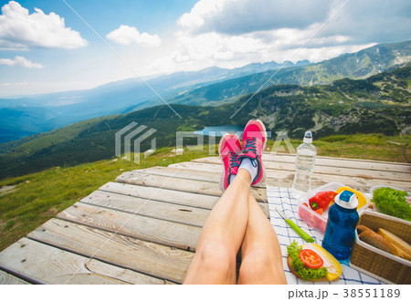 Legs of traveler girl 38551189