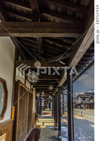 春の塩沢宿の風景 38552434