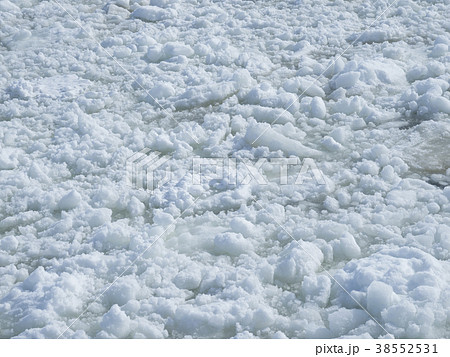 オホーツク海の流氷 38552531