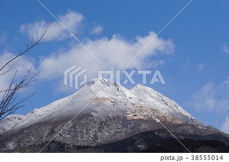 大分県由布市由布岳（Mount Yufu in Oita, Japan） 38555014
