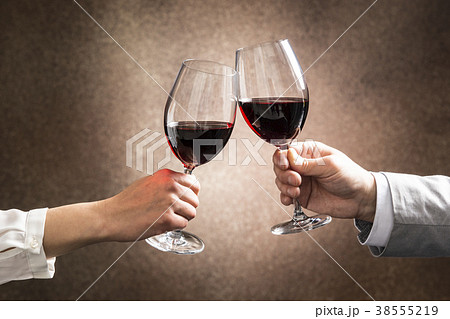 ワインで乾杯 ワインで乾杯 38555219